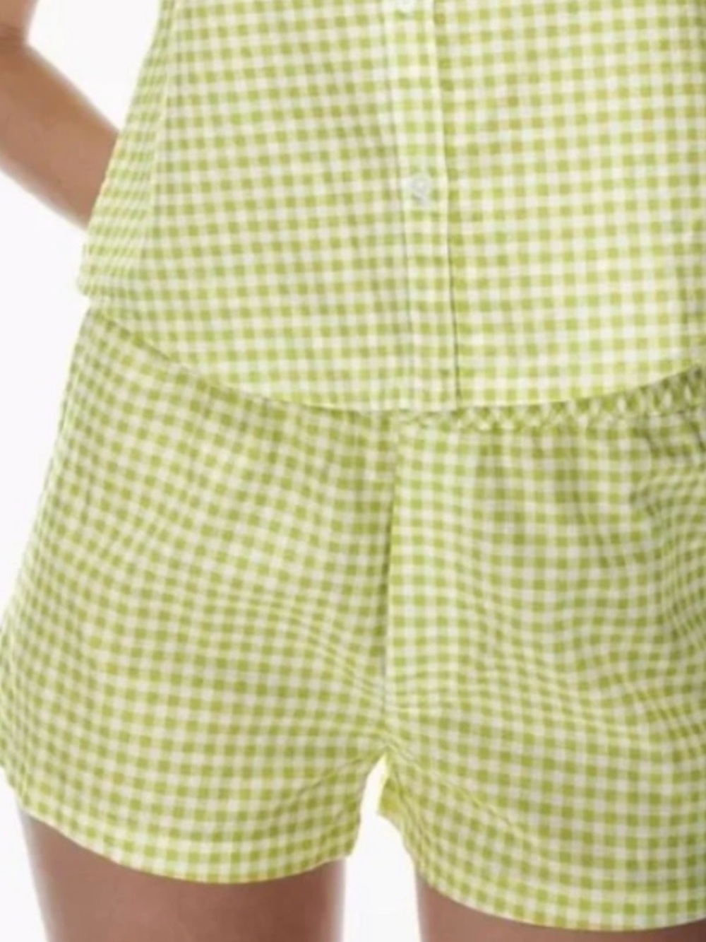Aritzia Sunday Best Eliza Gingham Shorts in Matcha Green – Size Medium